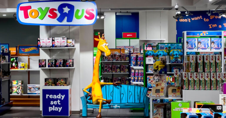 Fun and Free Easter Events and Scavenger Hunt with Toys R Us and Macy's ...